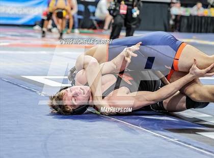 Thumbnail 2 in NYSPHSAA Division 2 State Championships (Semi-finals 138 to 285) photogallery.