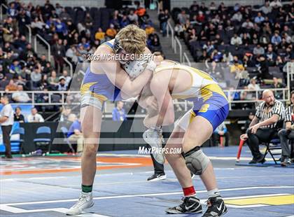 Thumbnail 3 in NYSPHSAA Division 2 State Championships (Semi-finals 138 to 285) photogallery.