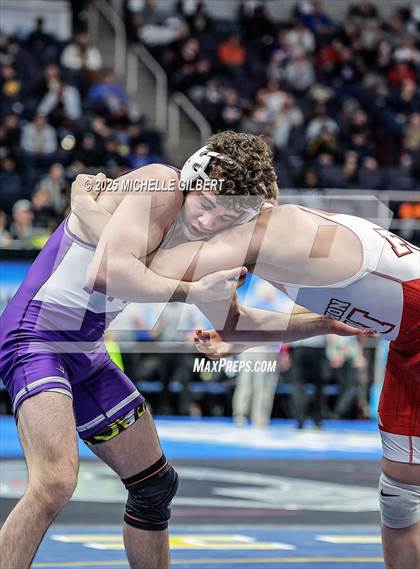 Thumbnail 3 in NYSPHSAA Division 2 State Championships (Semi-finals 138 to 285) photogallery.