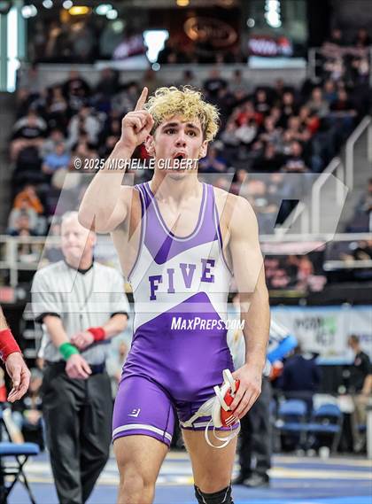 Thumbnail 1 in NYSPHSAA Division 2 State Championships (Semi-finals 138 to 285) photogallery.