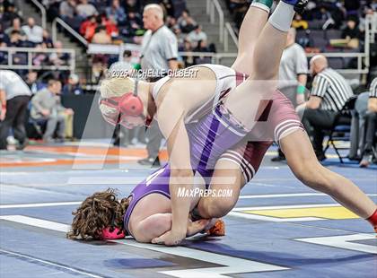 Thumbnail 2 in NYSPHSAA Division 2 State Championships (Semi-finals 138 to 285) photogallery.