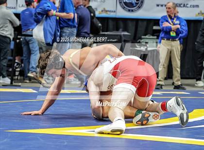 Thumbnail 2 in NYSPHSAA Division 2 State Championships (Semi-finals 138 to 285) photogallery.