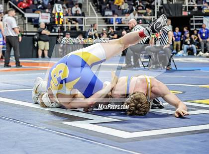 Thumbnail 2 in NYSPHSAA Division 2 State Championships (Semi-finals 138 to 285) photogallery.