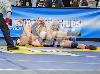 Thumbnail 2 in NYSPHSAA Division 2 State Championships (Semi-finals 138 to 285) photogallery.
