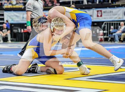 Thumbnail 2 in NYSPHSAA Division 2 State Championships (Semi-finals 138 to 285) photogallery.