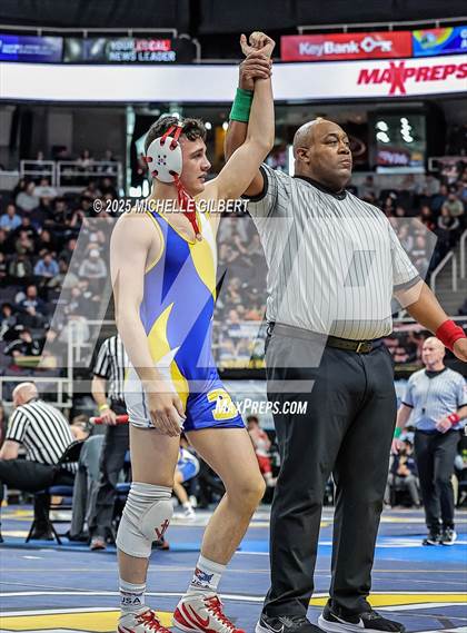 Thumbnail 1 in NYSPHSAA Division 2 State Championships (Semi-finals 138 to 285) photogallery.