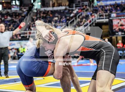 Thumbnail 3 in NYSPHSAA Division 2 State Championships (Semi-finals 138 to 285) photogallery.