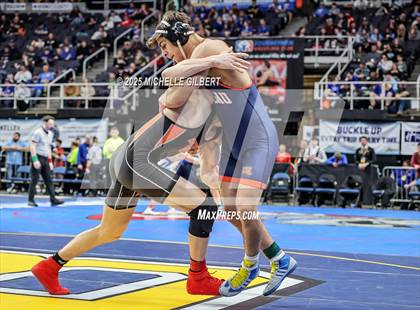 Thumbnail 2 in NYSPHSAA Division 2 State Championships (Semi-finals 138 to 285) photogallery.