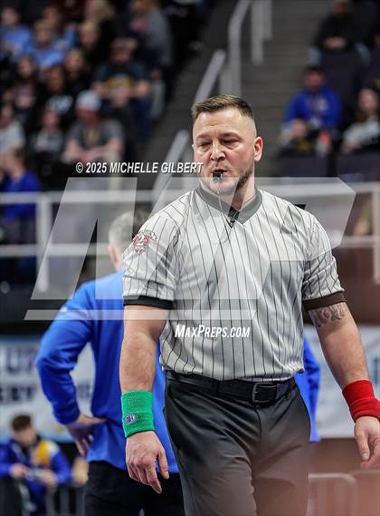 Thumbnail 2 in NYSPHSAA Division 2 State Championships (Semi-finals 138 to 285) photogallery.