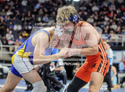 Thumbnail 2 in NYSPHSAA Division 2 State Championships (Semi-finals 138 to 285) photogallery.