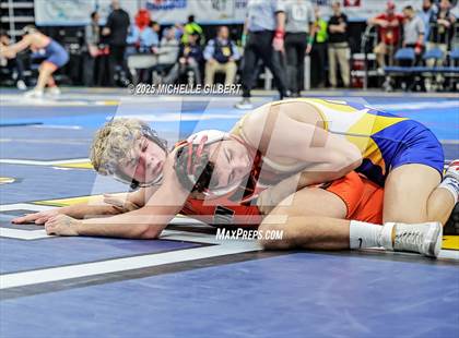 Thumbnail 2 in NYSPHSAA Division 2 State Championships (Semi-finals 138 to 285) photogallery.