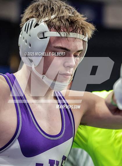 Thumbnail 3 in NYSPHSAA Division 2 State Championships (Semi-finals 138 to 285) photogallery.