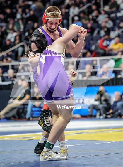 Thumbnail 3 in NYSPHSAA Division 2 State Championships (Semi-finals 138 to 285) photogallery.