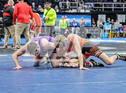 Thumbnail 2 in NYSPHSAA Division 2 State Championships (Semi-finals 138 to 285) photogallery.