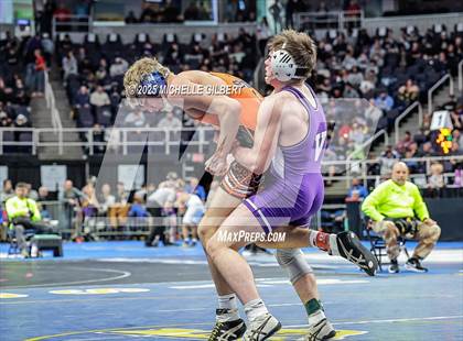 Thumbnail 2 in NYSPHSAA Division 2 State Championships (Semi-finals 138 to 285) photogallery.