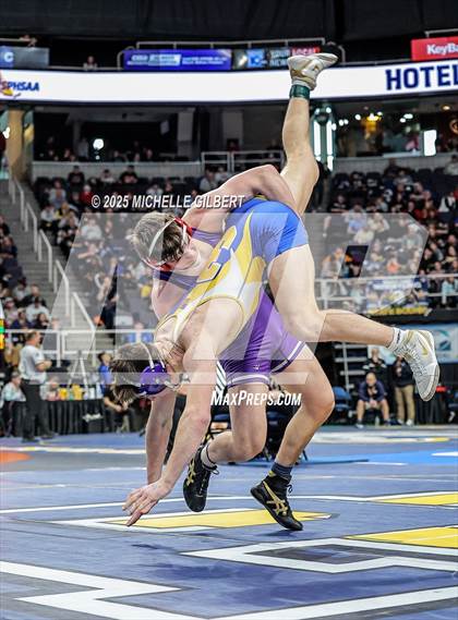 Thumbnail 2 in NYSPHSAA Division 2 State Championships (Semi-finals 138 to 285) photogallery.