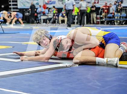 Thumbnail 3 in NYSPHSAA Division 2 State Championships (Semi-finals 138 to 285) photogallery.