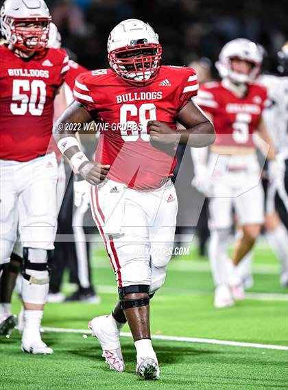 Thumbnail 3 in Pleasant Grove vs. Carthage (UIL 4A DII Region 2 Finals) photogallery.