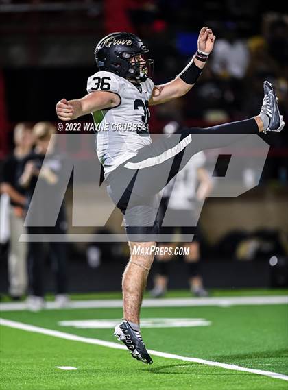 Thumbnail 1 in Pleasant Grove vs. Carthage (UIL 4A DII Region 2 Finals) photogallery.