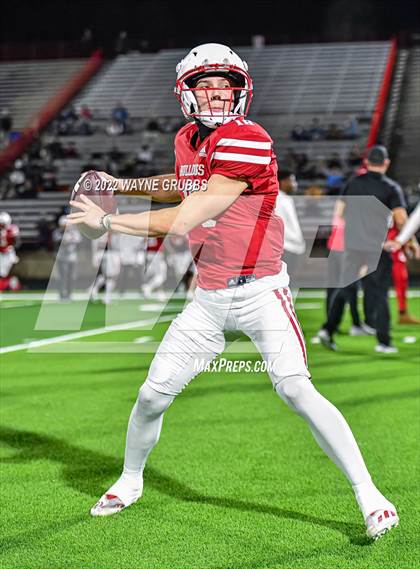 Thumbnail 3 in Pleasant Grove vs. Carthage (UIL 4A DII Region 2 Finals) photogallery.