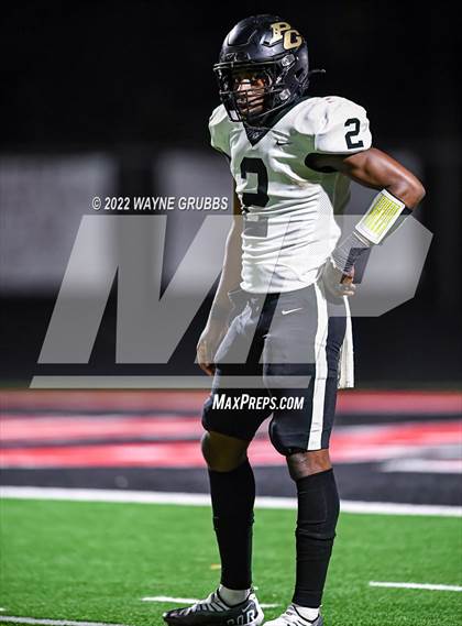 Thumbnail 3 in Pleasant Grove vs. Carthage (UIL 4A DII Region 2 Finals) photogallery.