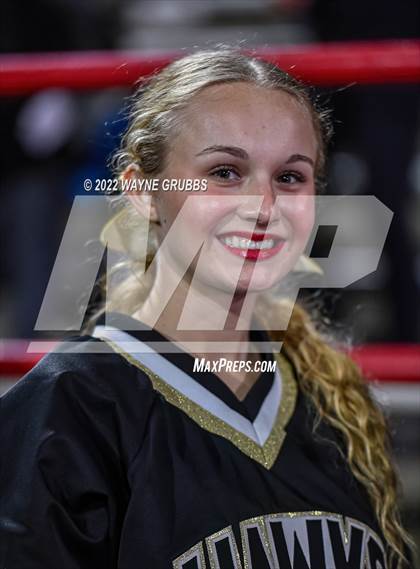 Thumbnail 3 in Pleasant Grove vs. Carthage (UIL 4A DII Region 2 Finals) photogallery.