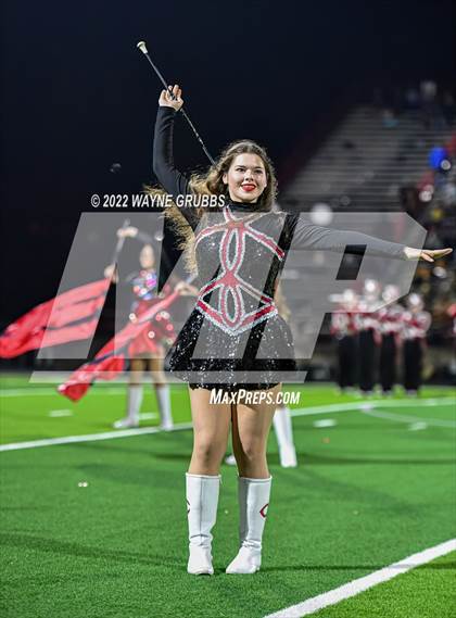 Thumbnail 3 in Pleasant Grove vs. Carthage (UIL 4A DII Region 2 Finals) photogallery.