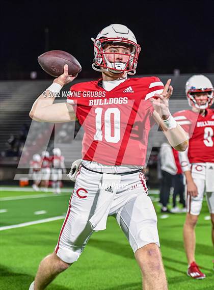 Thumbnail 3 in Pleasant Grove vs. Carthage (UIL 4A DII Region 2 Finals) photogallery.