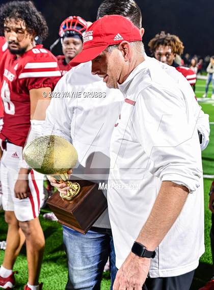 Thumbnail 2 in Pleasant Grove vs. Carthage (UIL 4A DII Region 2 Finals) photogallery.