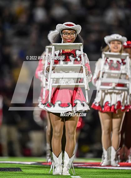 Thumbnail 3 in Pleasant Grove vs. Carthage (UIL 4A DII Region 2 Finals) photogallery.