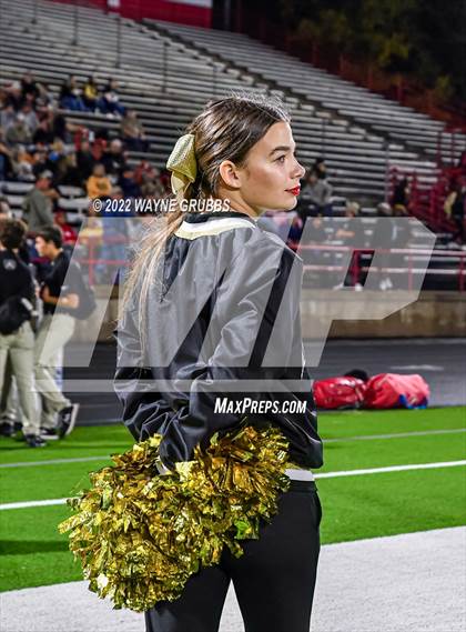 Thumbnail 3 in Pleasant Grove vs. Carthage (UIL 4A DII Region 2 Finals) photogallery.