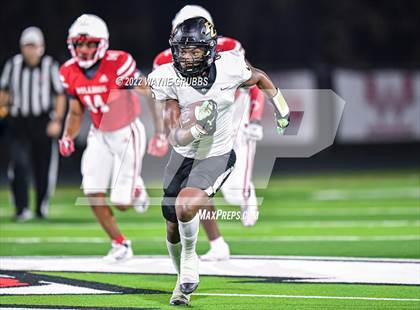 Thumbnail 1 in Pleasant Grove vs. Carthage (UIL 4A DII Region 2 Finals) photogallery.