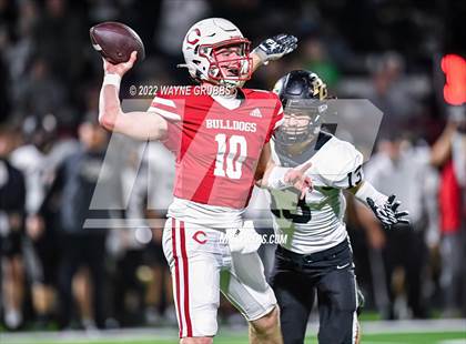 Thumbnail 2 in Pleasant Grove vs. Carthage (UIL 4A DII Region 2 Finals) photogallery.
