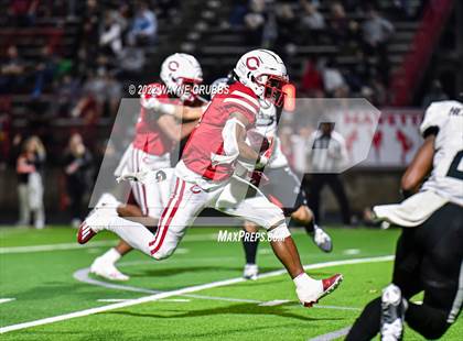 Thumbnail 2 in Pleasant Grove vs. Carthage (UIL 4A DII Region 2 Finals) photogallery.
