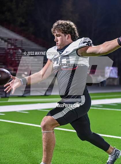 Thumbnail 3 in Pleasant Grove vs. Carthage (UIL 4A DII Region 2 Finals) photogallery.