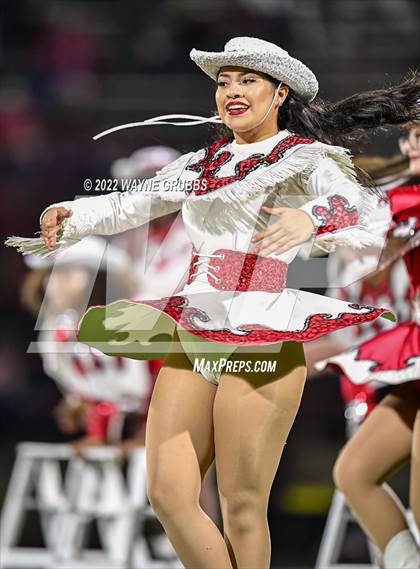 Thumbnail 3 in Pleasant Grove vs. Carthage (UIL 4A DII Region 2 Finals) photogallery.
