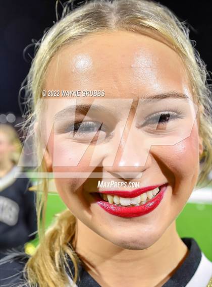 Thumbnail 3 in Pleasant Grove vs. Carthage (UIL 4A DII Region 2 Finals) photogallery.