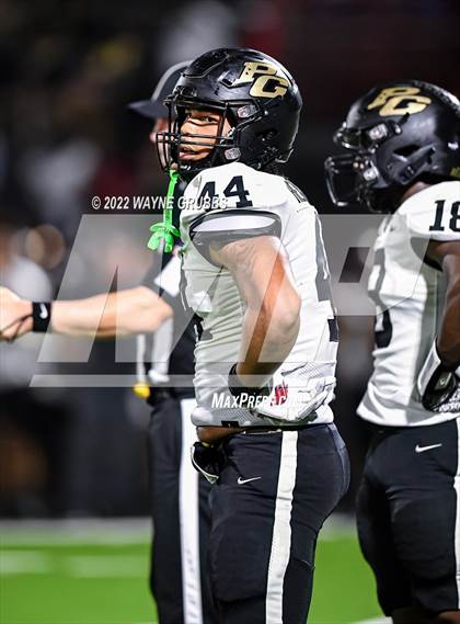 Thumbnail 3 in Pleasant Grove vs. Carthage (UIL 4A DII Region 2 Finals) photogallery.
