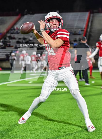 Thumbnail 1 in Pleasant Grove vs. Carthage (UIL 4A DII Region 2 Finals) photogallery.