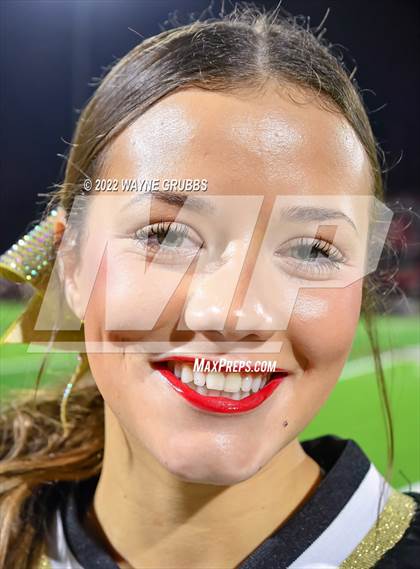 Thumbnail 2 in Pleasant Grove vs. Carthage (UIL 4A DII Region 2 Finals) photogallery.