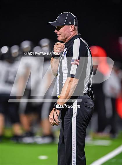 Thumbnail 3 in Pleasant Grove vs. Carthage (UIL 4A DII Region 2 Finals) photogallery.