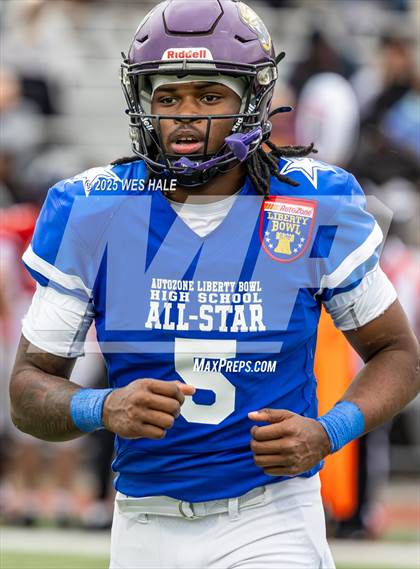Thumbnail 3 in AutoZone Liberty Bowl All-Star Game photogallery.