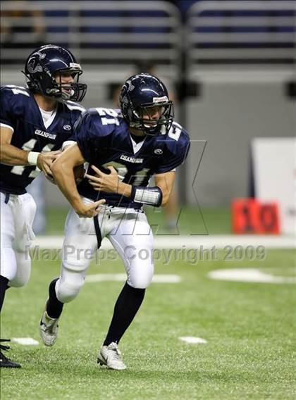 Thumbnail 3 in Midlothian vs. Boerne (Texas Football Classic) photogallery.