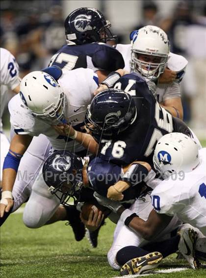 Thumbnail 1 in Midlothian vs. Boerne (Texas Football Classic) photogallery.