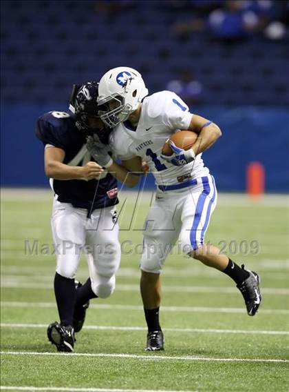 Thumbnail 3 in Midlothian vs. Boerne (Texas Football Classic) photogallery.