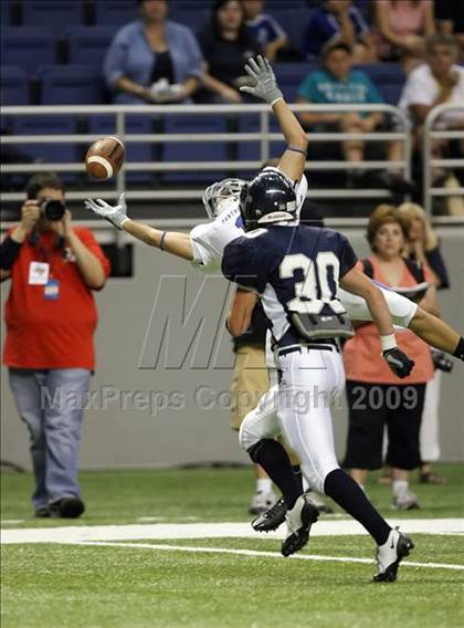 Thumbnail 3 in Midlothian vs. Boerne (Texas Football Classic) photogallery.