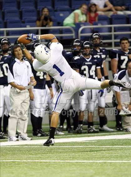 Thumbnail 3 in Midlothian vs. Boerne (Texas Football Classic) photogallery.