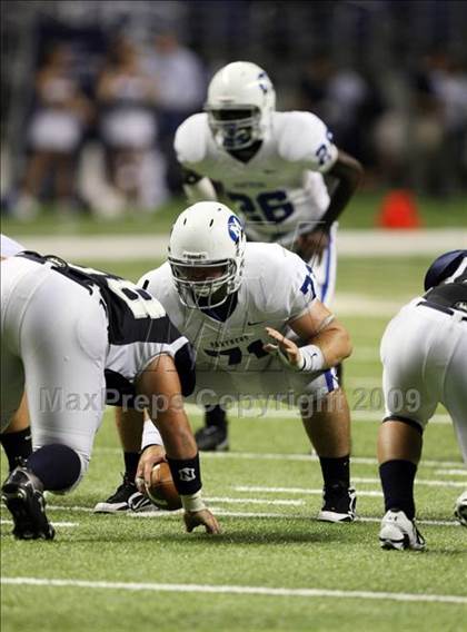Thumbnail 3 in Midlothian vs. Boerne (Texas Football Classic) photogallery.