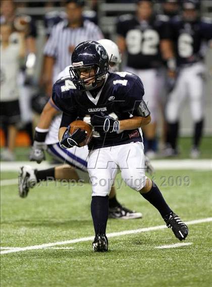 Thumbnail 3 in Midlothian vs. Boerne (Texas Football Classic) photogallery.
