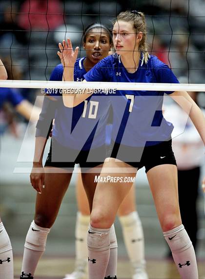 Thumbnail 1 in Plano West vs Byron Nelson (UIL 6A Final) photogallery.
